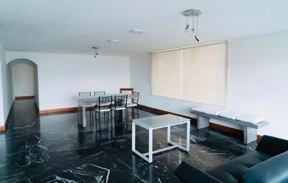 Apartamento Penthouse excelente ubicación x 7personas Quito Exterior foto